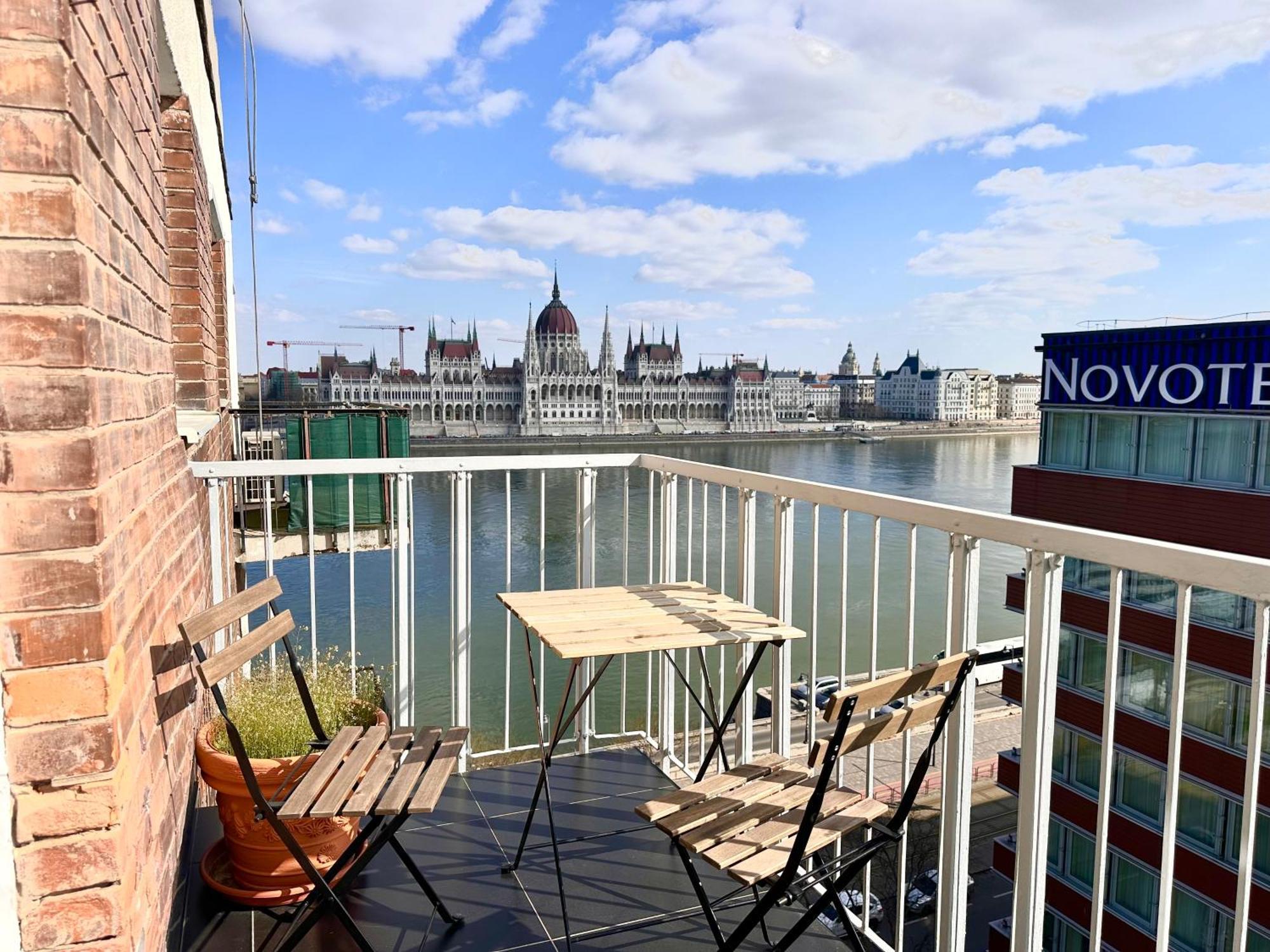 Riverside Luxury Panorama Home - Smarttv, Fastwifi Budapest Luaran gambar