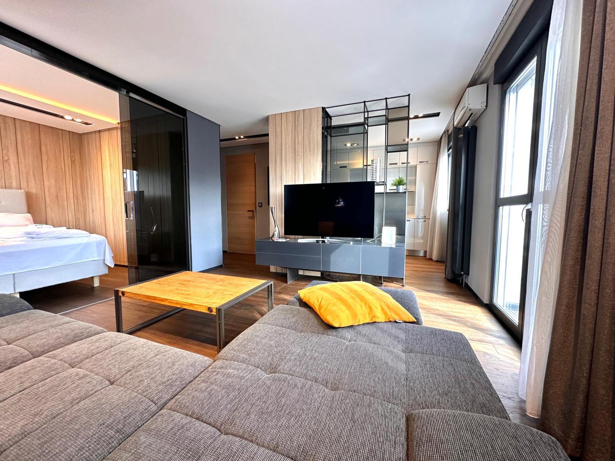 Riverside Luxury Panorama Home - Smarttv, Fastwifi Budapest Luaran gambar